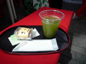 百円茶屋　冷茶のセット （画像はイメージです）