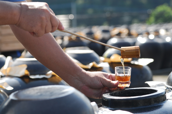 鹿児島の壺造り黒酢